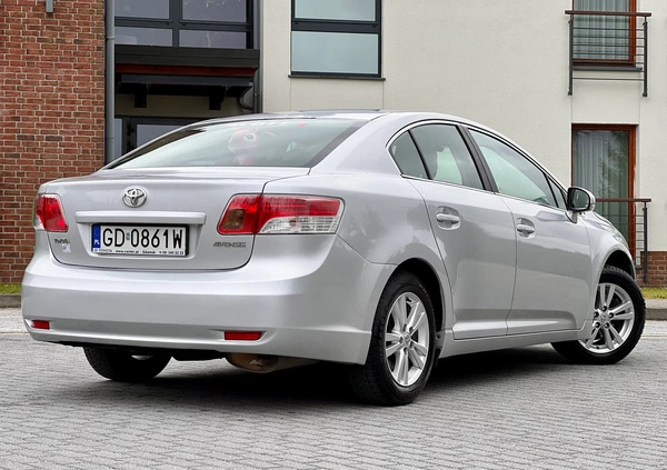 Toyota Avensis cena 26999 przebieg: 214299, rok produkcji 2009 z Darłowo małe 277